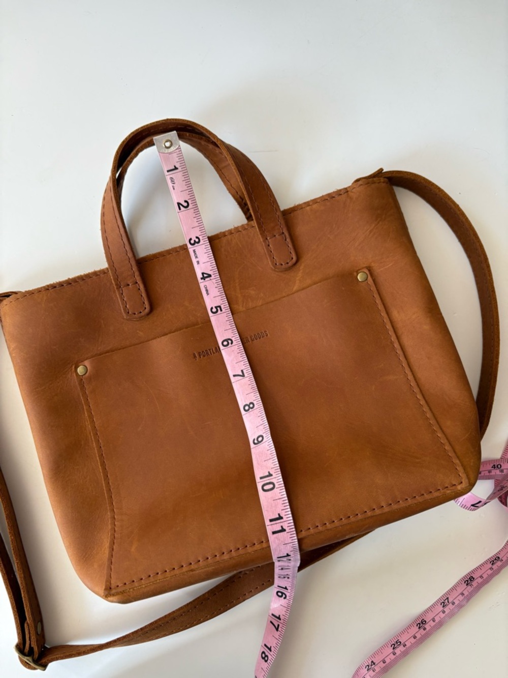 Portland Leather || Crossbody Tote with Zipper‎ in Honey Tan - Picture 10 of 10